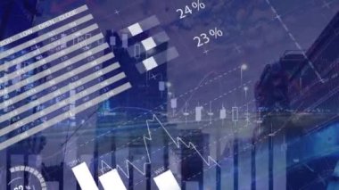 Çeşitli verilerin animasyonu ve yol trafiğinin grafiği. Veri işleme, ulaşım ve trafik konsepti dijital olarak oluşturulmuş video.