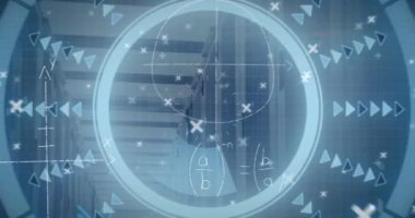 Bilgisayar sunucuları üzerinden tarama ve matematiksel denklemlerin animasyonu. Dijital olarak oluşturulmuş küresel veri işleme, hesaplama ve bilim konsepti.