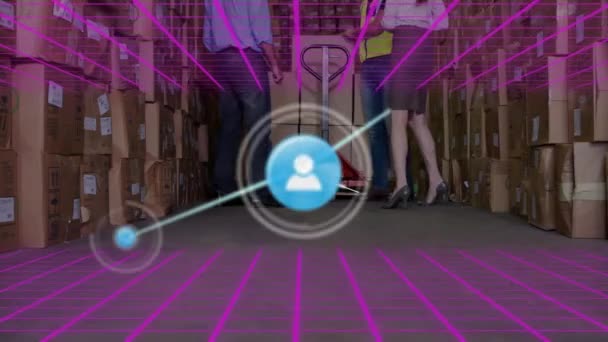 紫色のグリッドのアニメーション 倉庫で働く多様な人々の接続のネットワーク グローバル出荷 ネットワーク データ処理の概念デジタル生成ビデオ — ストック動画