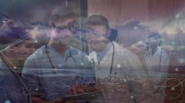 Kafkas doktor grubu üzerinden bağlantı ağının animasyonu. Küresel tıp kavramı dijital video oluşturuldu.