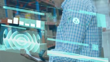 Melez işçilerin depodaki stokları kontrol etmesi üzerine bilgi arayüzü animasyonu. Dijital bileşik, çoklu pozlama, grafikler, rapor, finans, iş, depolama ve dağıtım kavramı.