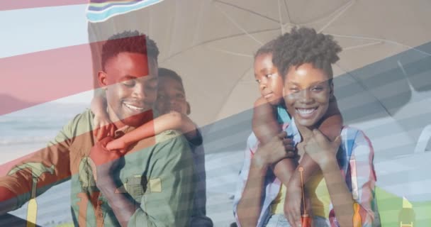 Animación Bandera Sobre Feliz Familia Afroamericana Concepto Patriotismo Nacional Vídeo — Vídeos de Stock