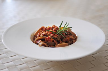 Tagliatelle ragu ile 