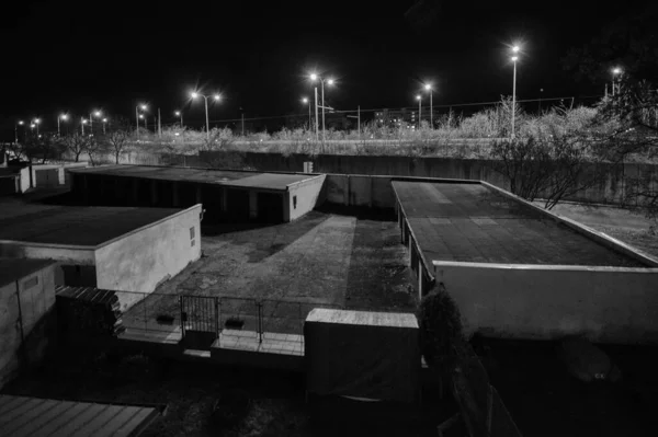 Chomutov Czechia 2022年2月5日 车库之间的夜晚 — 图库照片