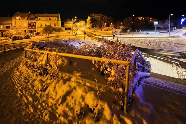 Chomutov Tschechische Republik Januar 2022 Kadanska Straße Der Nacht Verschneiten — Stockfoto