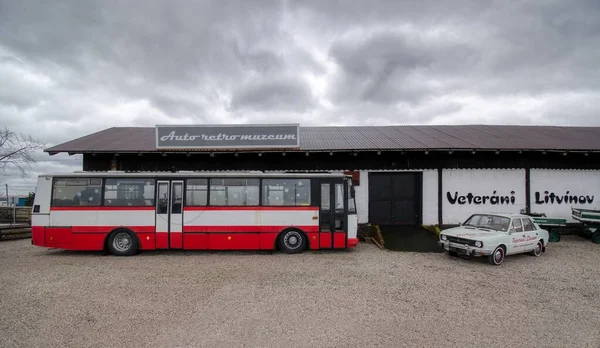 Litvinov Çek Cumhuriyeti Şubat 2022 Karosa 735 Kırmızı Otobüs Müzenin — Stok fotoğraf