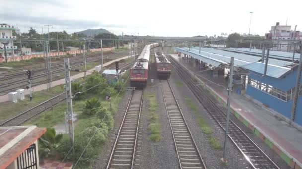 Chennai India Octubre 2021 Tren Expreso Del Ferrocarril Indio Que — Vídeos de Stock