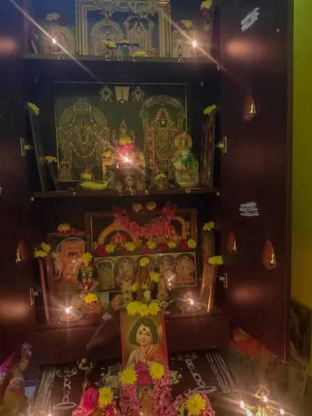 Wooden Temple Indian Puja Room Room Full Hindu God Pictures — Zdjęcie stockowe
