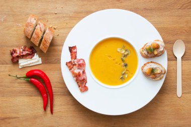 kabak püresi ile gereğinden fazla çorba