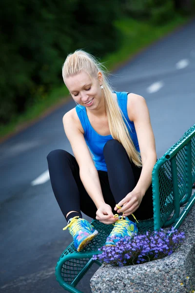 Happy young woman going running — Stock Photo, Image