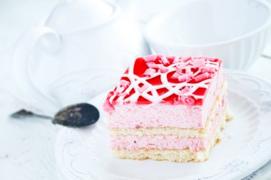 lezzetli Çilekli pasta yemeye hazır