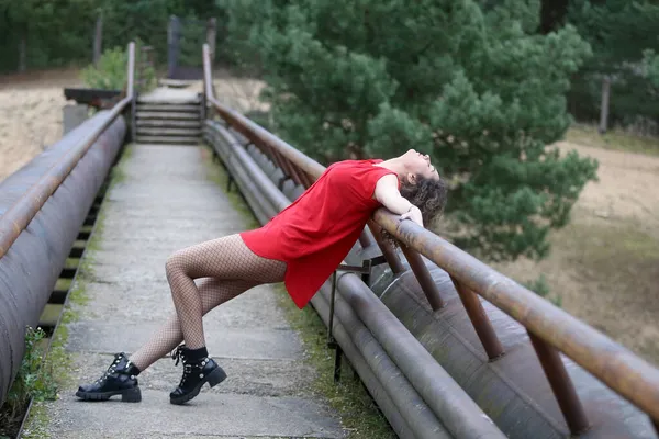 Girl Red Dress Bridge — Stock Photo, Image