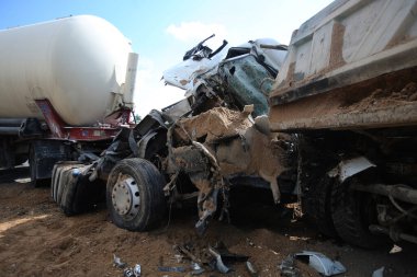 Litvanya 'da, Baltica yolunda iki kamyonun çarpışması. 05 25 2016