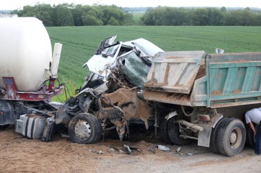 Litvanya 'da, Baltica yolunda iki kamyonun çarpışması. 05 25 2016