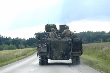 Litvanya 'da askeri eğitim, manevra 06: 18 2016