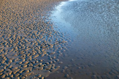 derin kum arka plan sahilde dalgaların