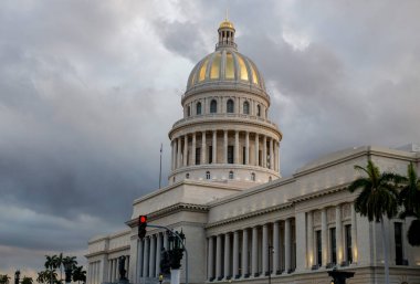 Havana 'daki Meclis Binası ve bitişik sokakları 905 2022
