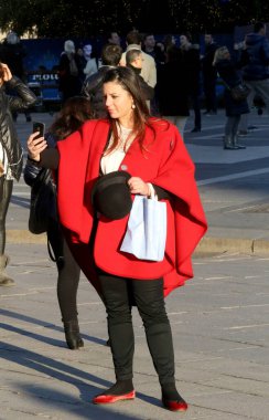 Milan, İtalya - Sokak tarzı kıyafet 12. 09 2014