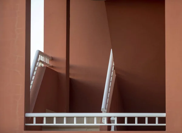 Zewnętrzne Schody Białe Balustrady Detale Architektoniczne — Zdjęcie stockowe