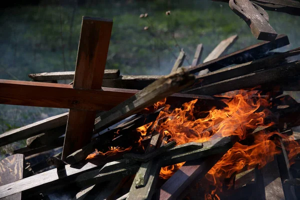 Starověké Tradice Hořících Ohňů Hřbitovech Kdy Hořely Staré Kříže Vzpomínali — Stock fotografie