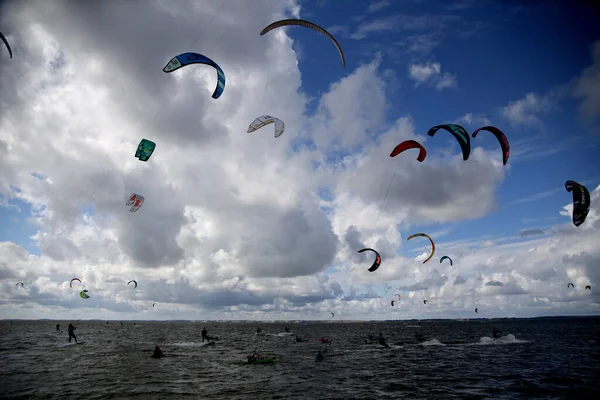 Power Kites Kursiu Lagoon Svencele Lithuania 2020 — Fotografia de Stock