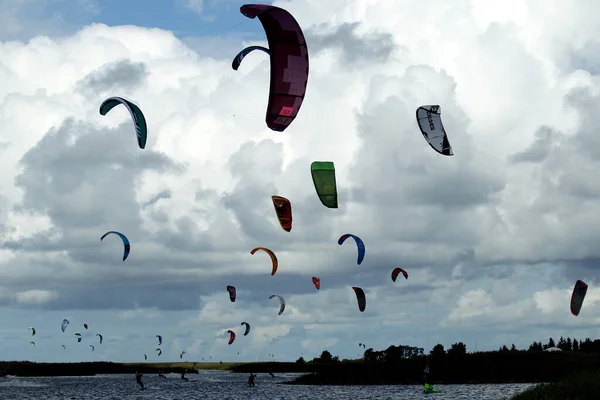 Power Kites Kursiu Lagoon Svencele Lithuania 2020 — Fotografia de Stock