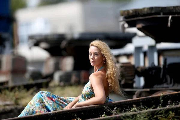 Fashionable Girl Railway Track Industrial Background — Stockfoto