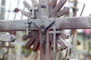 SIAULIAI, LİTHUANIA. Haçlar Tepesi eşsiz bir tarih ve dini halk sanatı anıtıdır ve Litvanya 'nın en önemli Katolik hac mekanıdır. 10 02 2022
