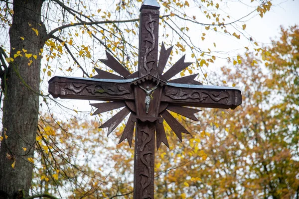 Litauische Volkskunst Ein Altes Straßenkreuz Symbol Des Glaubens — Stockfoto