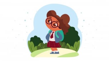 Kamp animasyonundaki küçük kız.