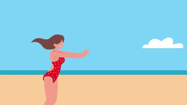 Vacanziera donna che corre sulla spiaggia — Video Stock