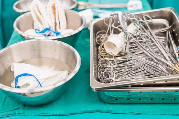 Chirurgické nástroje pro otevřené operaci srdce — Stock fotografie