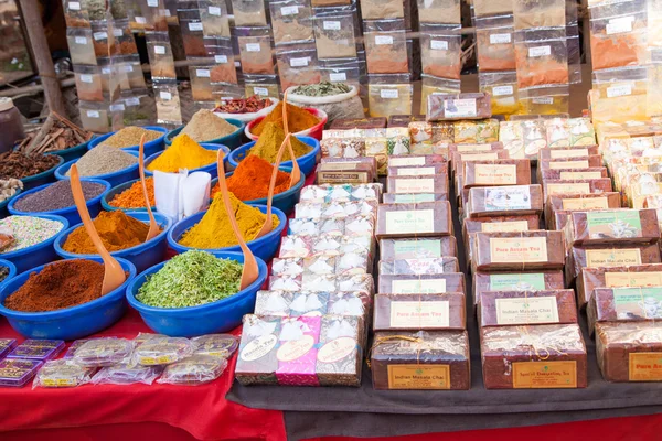 Hint Çayı ve baharatlar