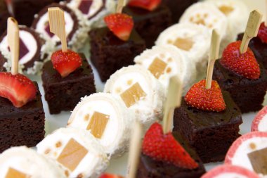 Mini kanepe tatlı tatlılar karışık