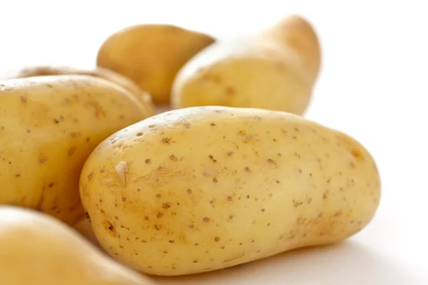 Ziemniaki na biały — Zdjęcie stockowe