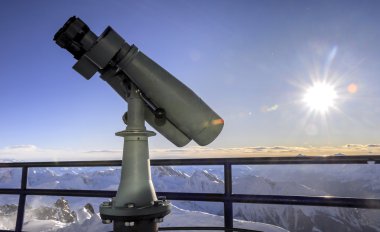 Binoküler Dağları