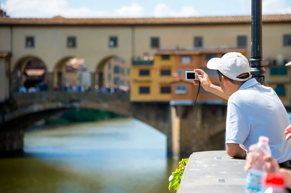 Ponte vecchio sokak görünümü