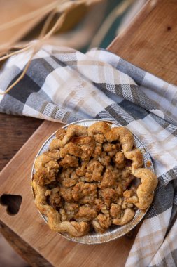 Ev yapımı mini elmalı turta, köy usulü.