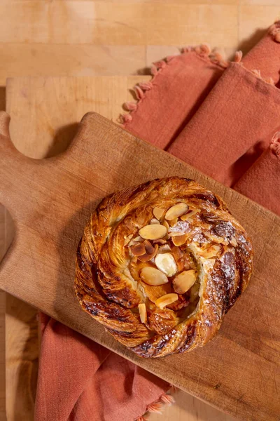 Peach Almond Baked Pastry Danish Cutting Board — Stock Photo, Image