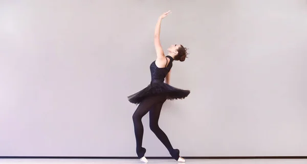 Graceful Ballerina Black Swan Dress Young Ballet Dancer Practicing Performance — Fotografia de Stock