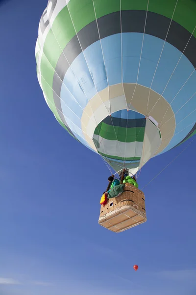 Chateau doex, Schweiz, 3. Februar: Heißluftballons — Stockfoto