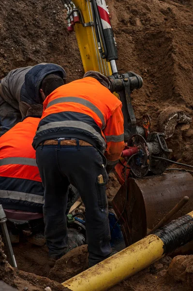 Trabajadores Que Atienden Las Reparaciones Del Suministro Agua Ciudad — Foto de Stock