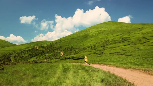 Beautiful Blonde Woman Hiker Relaxing Top Mount Hike Tourism Carpathian — Stock Video