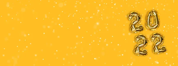 2022 Золотая Фольга Воздушные Шары Декор Рождественский Снег Копировальным Пространством — стоковое фото