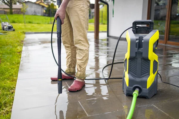 Limpiador Alta Presión Agua Superficie Terraza Hormigón Húmedo — Foto de Stock