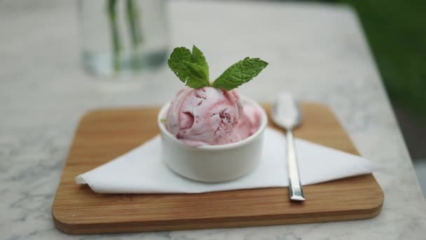Balls Strawberry Berry Ice Cream Bowl Close — Vídeos de Stock