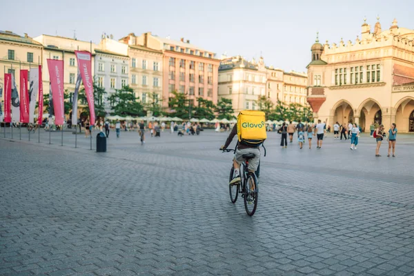 Krakov Polsko Srpna 2022 Neznámý Cyklistický Kurýr Glovo Ulici Polském — Stock fotografie