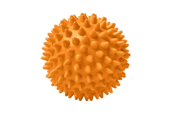 Oranje plastic stekelige massagebal geïsoleerd op wit. Concept van fysiotherapie of fitness. Close-up van een kleurrijke rubberen bal voor hond tanden op een witte achtergrond. Corona virus model — Stockfoto