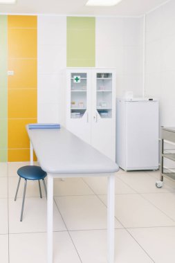 Hastane teşhis odası. Modern tıbbi teçhizat, önleyici tıp ve sağlık hizmeti kavramı. Modern hastane laboratuvarı. Tedavi odasındayım. Fizyoterapi. Doktor bürosu.