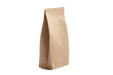 Beyaz arka planda küçük bir paket şablonu izole edilmiş. Stand-up çanta yan görüş paketi. Kahverengi alışveriş çantası modeli. Alışveriş, reklam ve markalaşma için paket